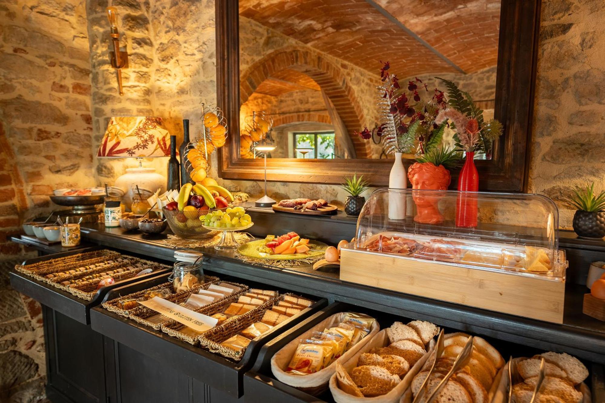 I Capricci Di Merion - Resort & Spa Туоро-суль-Тразімено Екстер'єр фото